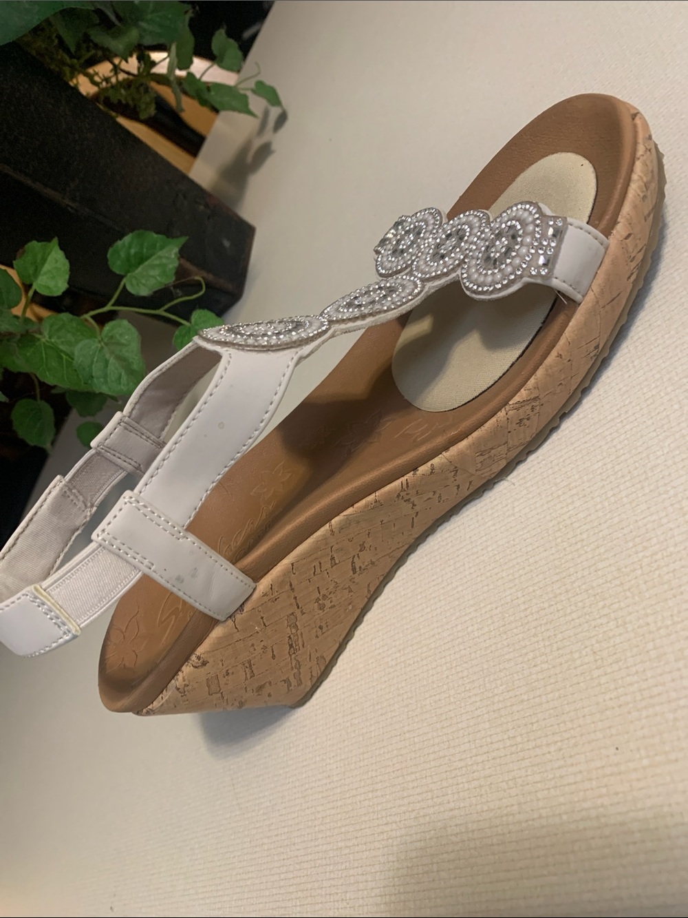 Skechers White Beaded T-Strap Sandals - Picture 2 of 8